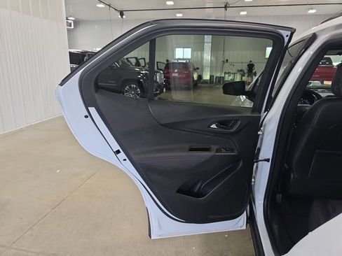 Used 2022 Chevrolet Equinox RS AWD/4WD image 26