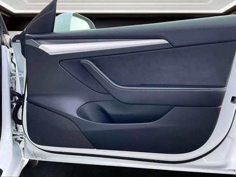 Used 2022 Tesla Model 3 Long Range image 18