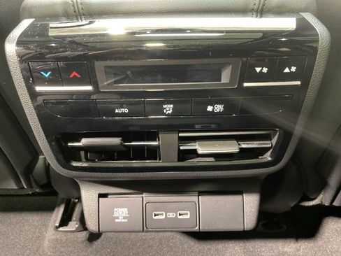 Certified 2023 Acura MDX image 25