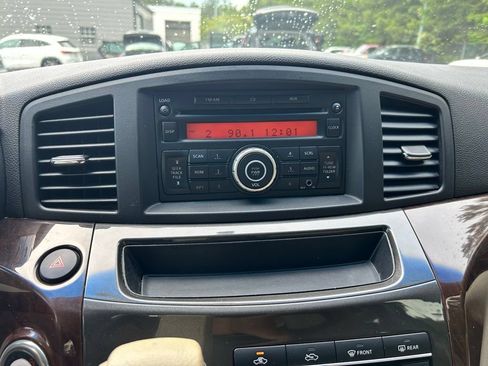 Used 2012 Nissan Quest S FWD image 11