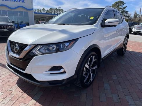 Used 2022 Nissan Rogue Sport SL image 1