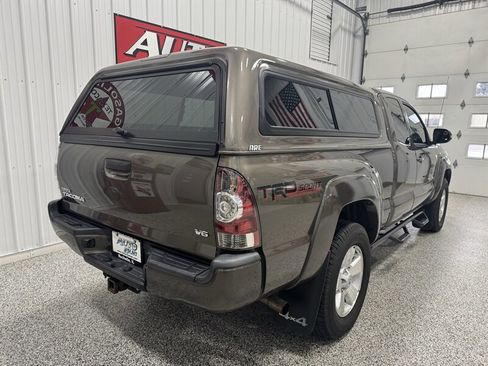 Used 2014 Toyota Tacoma 4x4 Access Cab V6 image 18