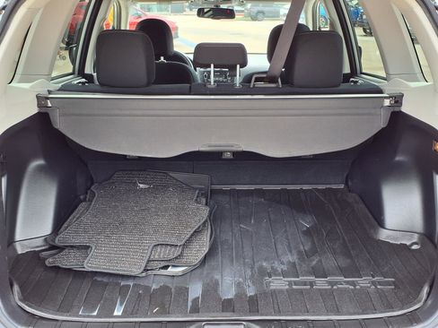 Used 2014 Subaru Forester 2.5i Premium w/ All-Weather Package AWD/4WD image 20