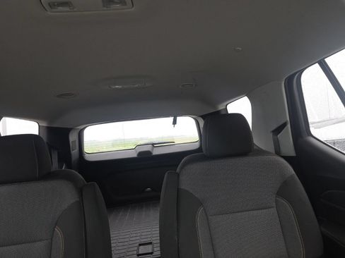 Used 2020 Chevrolet Traverse LT FWD image 14