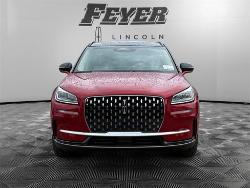 Used 2025 Lincoln Corsair Reserve w/ Equipment Group 202A image 8