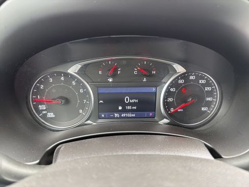 Used 2024 GMC Terrain SLT FWD image 9