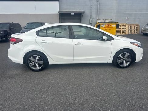 Used 2018 Kia Forte S FWD image 6