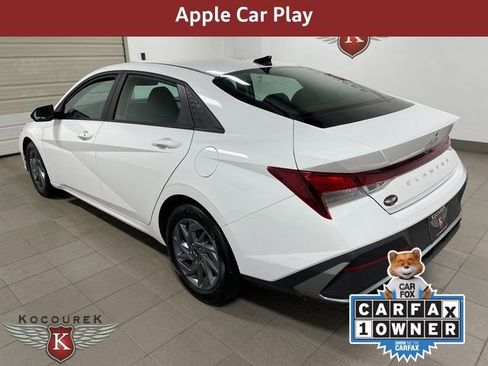 Used 2024 Hyundai Elantra SEL image 4