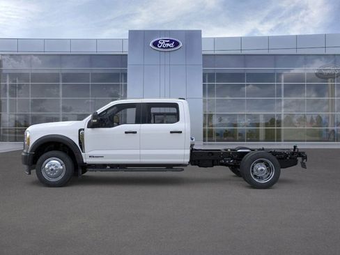New 2025 Ford F550 4x4 Crew Cab Super Duty image 3