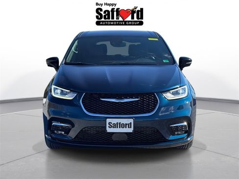 Used 2025 Chrysler Pacifica Select image 7