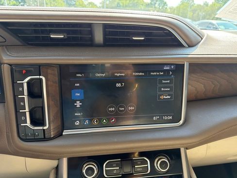 Used 2021 GMC Yukon XL Denali w/ Denali Ultimate Package AWD/4WD image 28