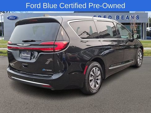 Used 2023 Chrysler Pacifica Limited FWD image 7