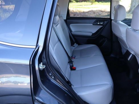 Used 2014 Subaru Forester 2.5i Limited w/ Popular Package #2 AWD/4WD image 21