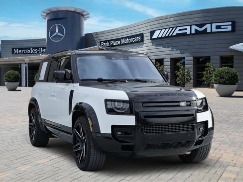 Used 2020 Land Rover Defender 110 SE image 2