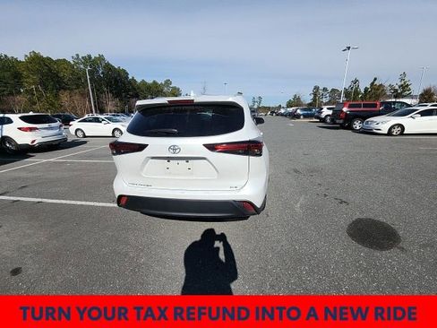 Used 2024 Toyota Highlander XLE image 15