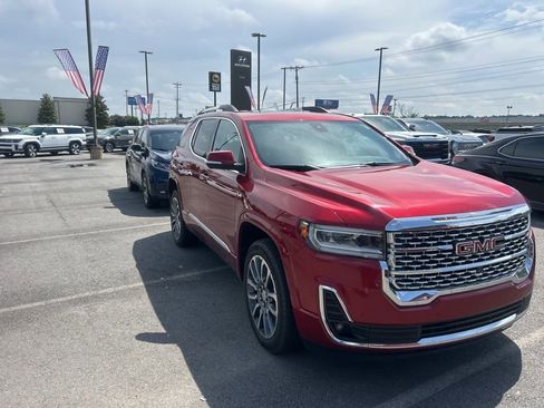 Used 2021 GMC Acadia Denali w/ Denali Technology Package FWD image 3