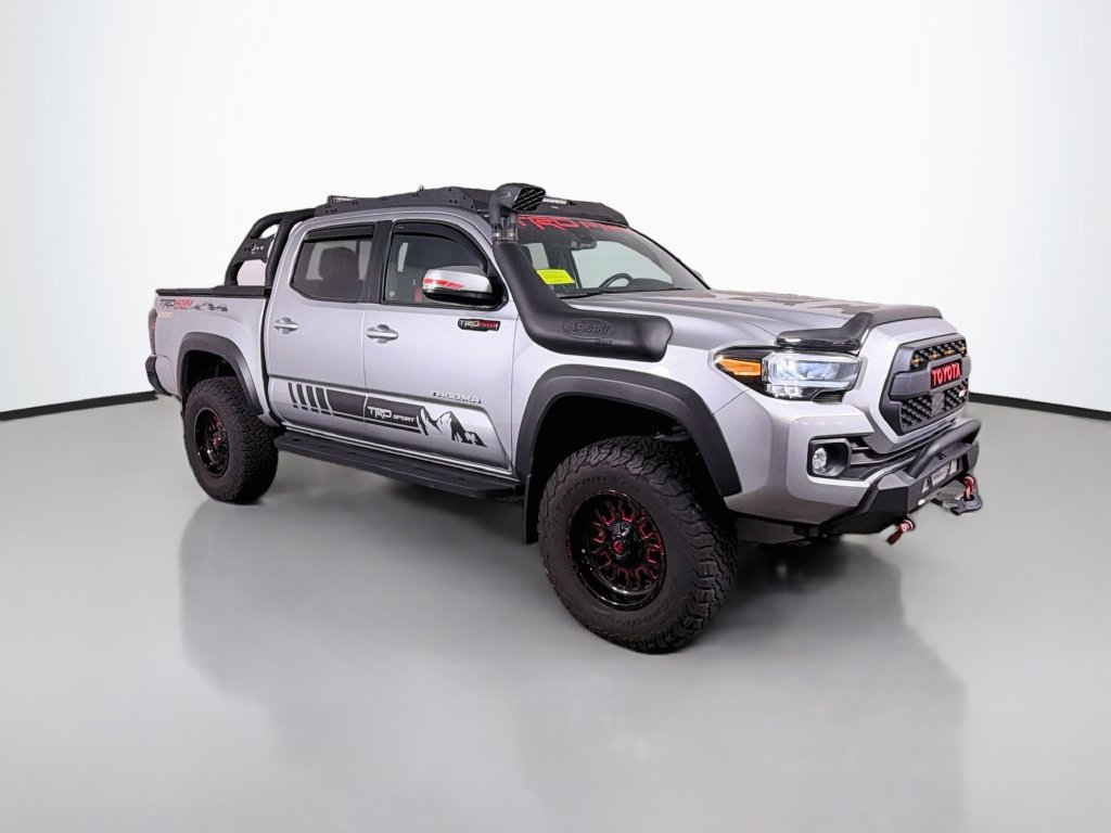 Used 2023 Toyota Tacoma TRD Off-Road AWD/4WD image 8