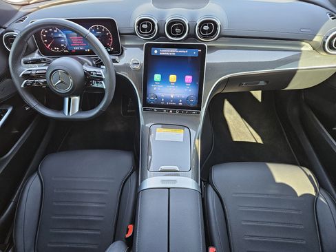 Used 2025 Mercedes-Benz C 300 4MATIC Sedan image 25