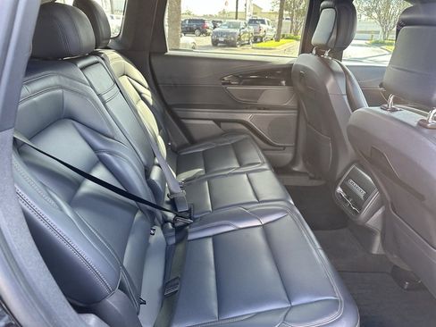 Used 2024 Lincoln Nautilus Premier w/ Jet Appearance Package image 21