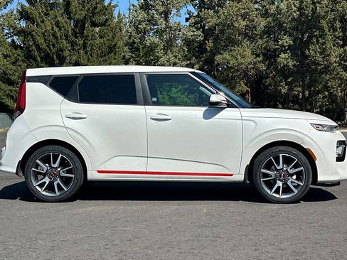 Used 2021 Kia Soul GT-Line FWD image 3