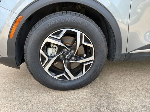 Used 2024 Kia Sportage LX FWD image 33