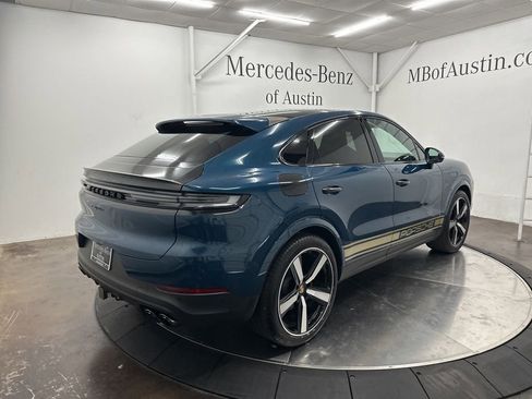 Used 2024 Porsche Cayenne Coupe image 7