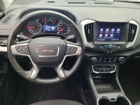 Used 2024 GMC Terrain SLE image 22