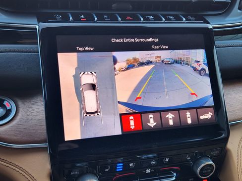 New 2025 Jeep Grand Cherokee L Summit image 16