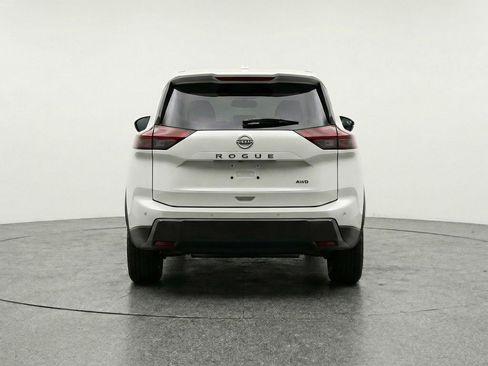Used 2025 Nissan Rogue SV AWD/4WD image 7