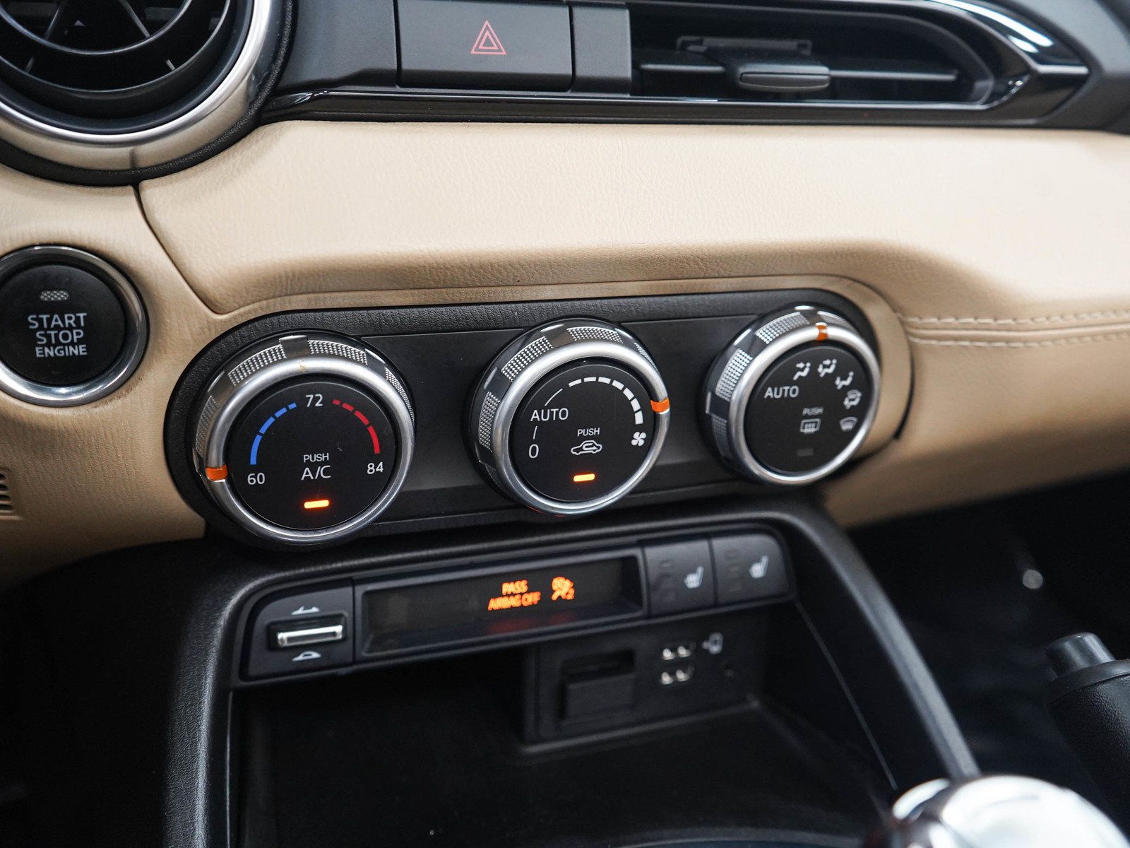 Used 2020 MAZDA MX-5 Miata RF Grand Touring RWD image 19
