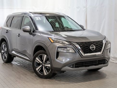 Used 2021 Nissan Rogue SL w/ Premium Package image 1