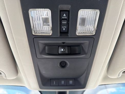 Used 2014 RAM 3500 Laramie w/ Convenience Group AWD/4WD image 47