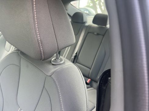 Used 2024 Hyundai Elantra SEL w/ Convenience Package FWD image 3