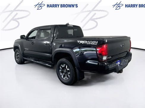 Used 2018 Toyota Tacoma TRD Off-Road AWD/4WD image 29