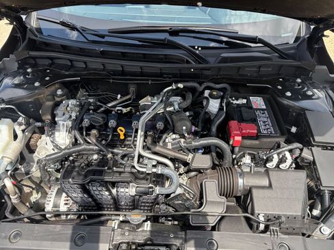 Used 2025 Nissan Altima 2.5 SV FWD image 32