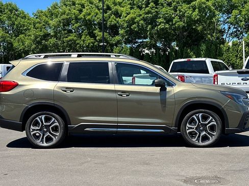 Used 2023 Subaru Ascent Limited AWD/4WD image 3