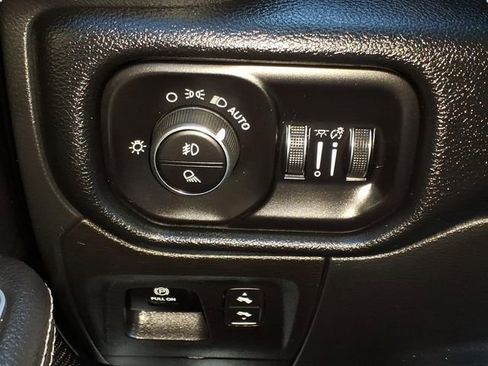 Used 2022 RAM 1500 Laramie image 15