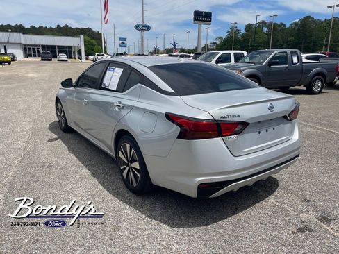 Used 2021 Nissan Altima 2.5 SV image 12