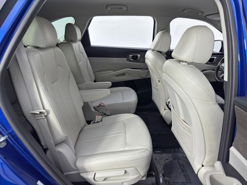 Used 2021 Kia Sorento EX image 39