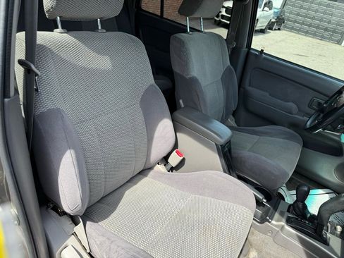 Used 2002 Toyota 4Runner SR5 image 9