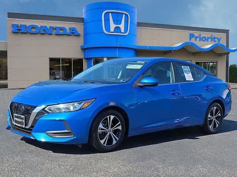 Used 2022 Nissan Sentra SV FWD image 2