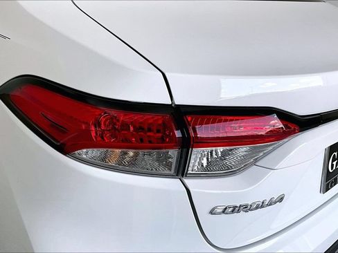Used 2026 Toyota Corolla LE FWD image 38