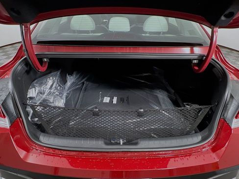 New 2025 Hyundai Elantra Limited image 25