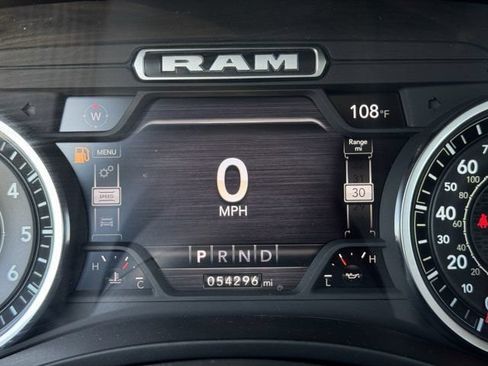 Used 2024 RAM 1500 Laramie AWD/4WD image 15