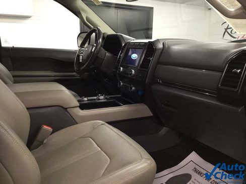 Used 2019 Ford Expedition Limited w/ Equipment Group 301A AWD/4WD image 37