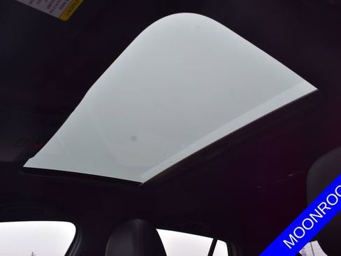 Used 2018 Volkswagen GTI SE w/ SE Leather Package image 6