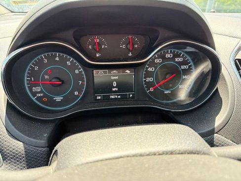 Used 2017 Chevrolet Cruze LT FWD image 9