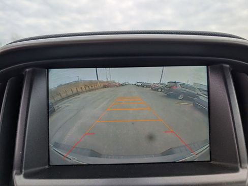 Used 2015 Chevrolet Colorado Z71 image 16