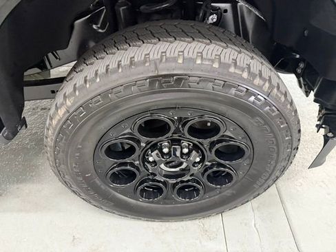 New 2026 Ford F250 Lariat w/ Black Appearance Package image 5