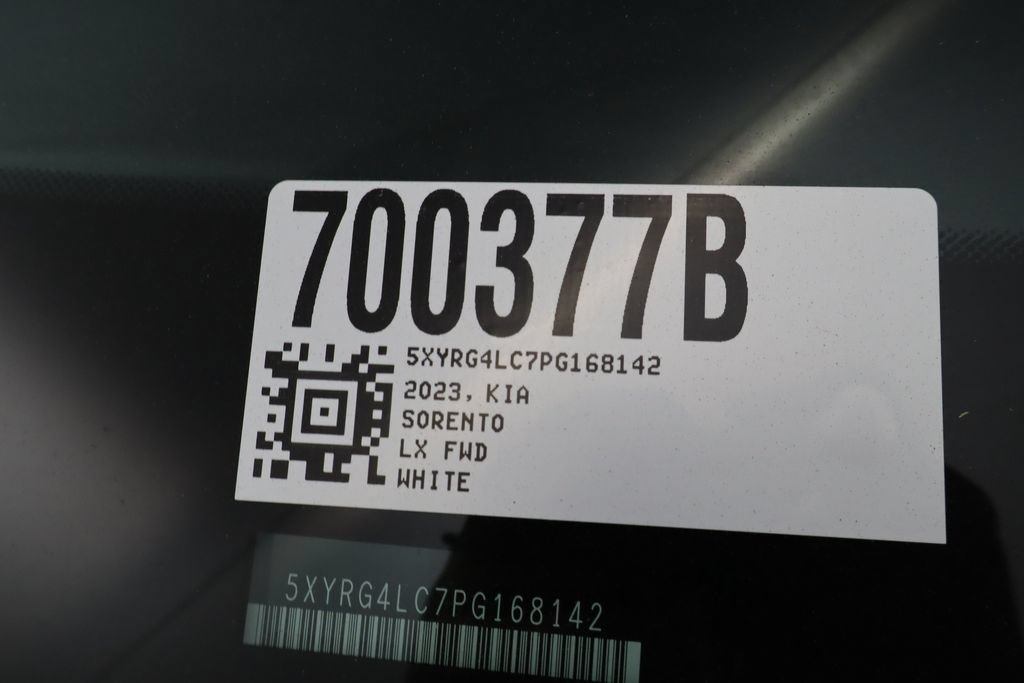Used 2023 Kia Sorento LX FWD image 39